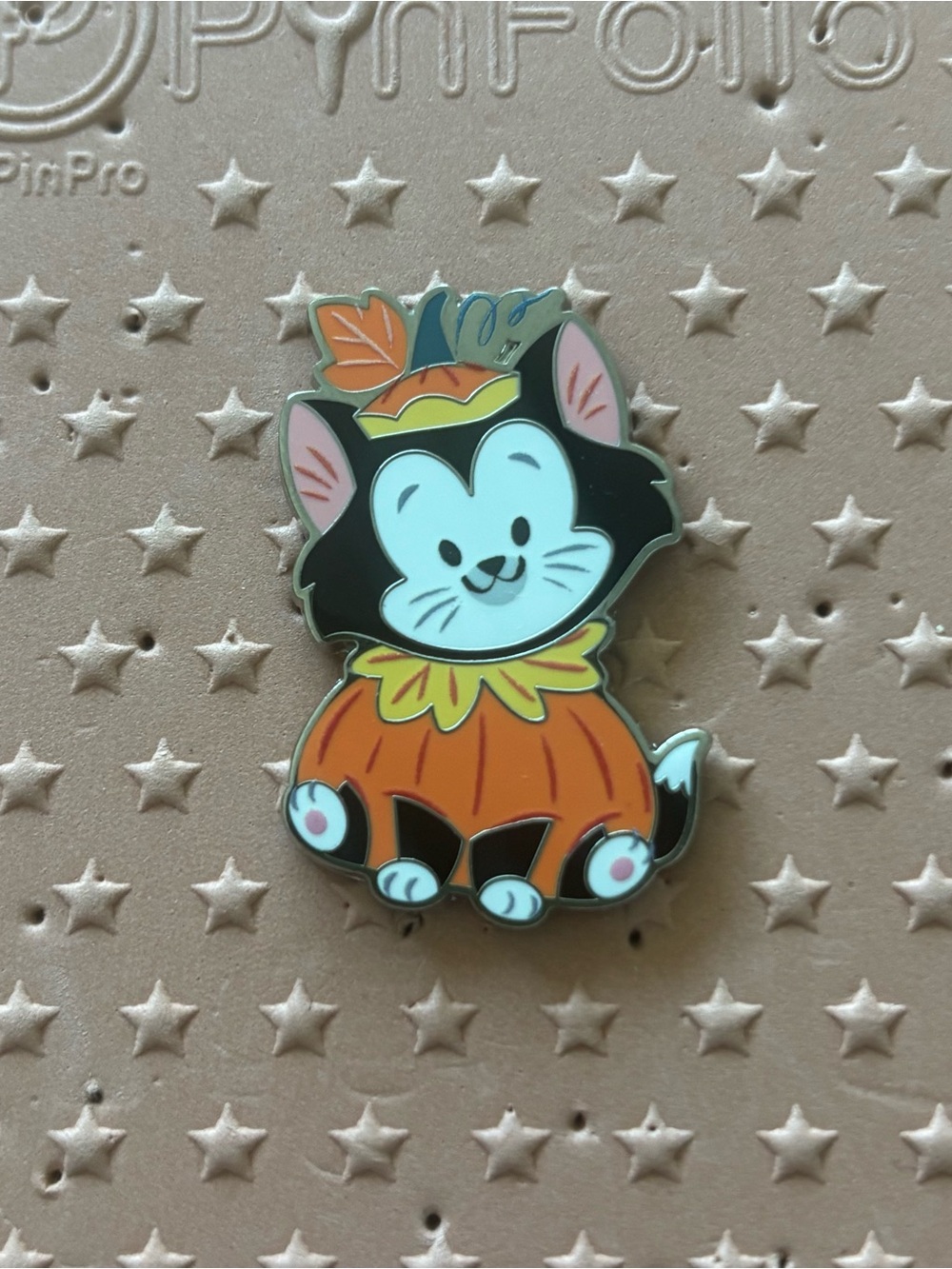 🎃Disney Figaro Halloween Pin